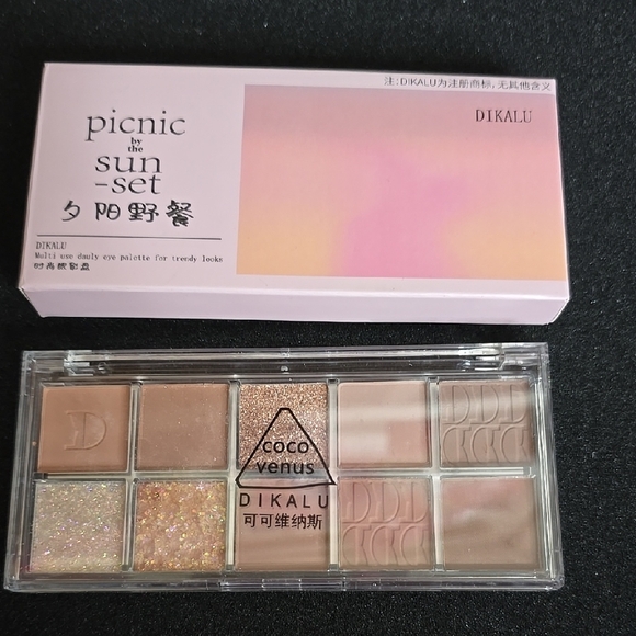NEW Dikalu Eyeshadow Palette - Pink and Gold, Picnic By The Sunset - Picture 1 of 2
